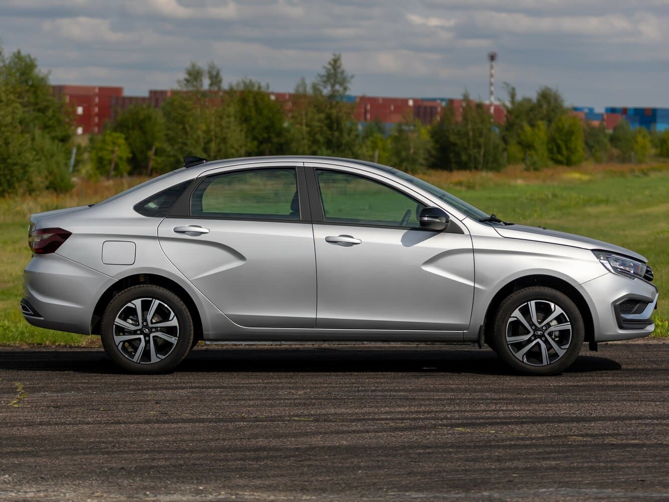 Lada (ВАЗ) Vesta I Рестайлинг (NG) Седан, фото 2