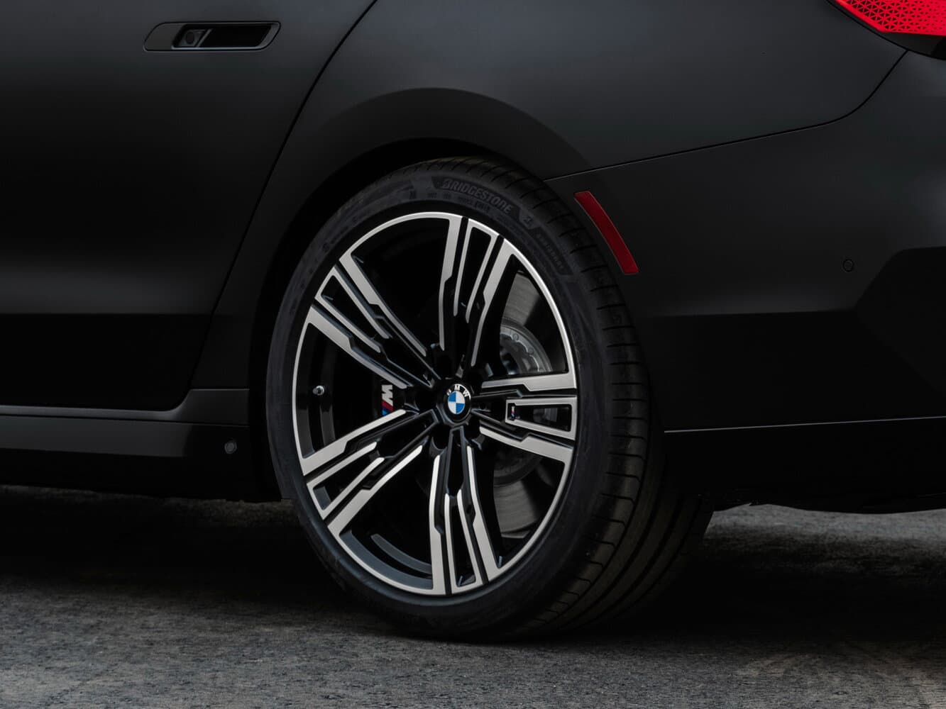 BMW 7 series VII (G70) Седан, фото 19