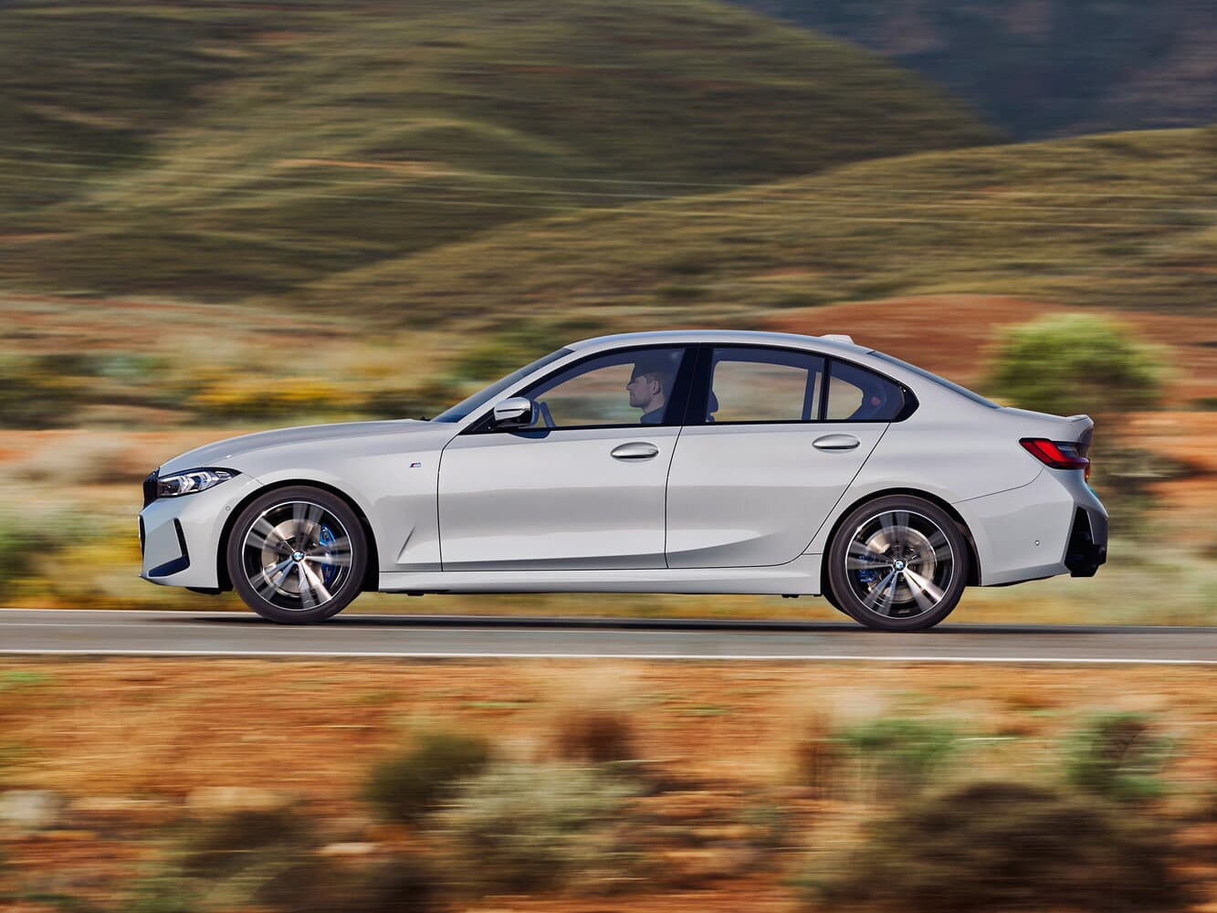 BMW 3 series VII (G2x) Рестайлинг Седан, фото 2