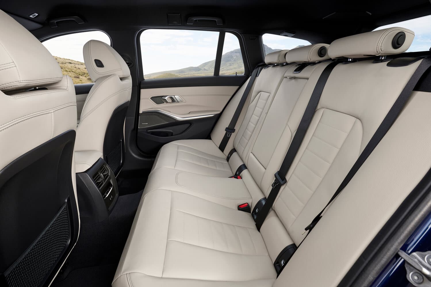 BMW 3 series VII (G2x) Рестайлинг Универсал 5 дв., фото 10