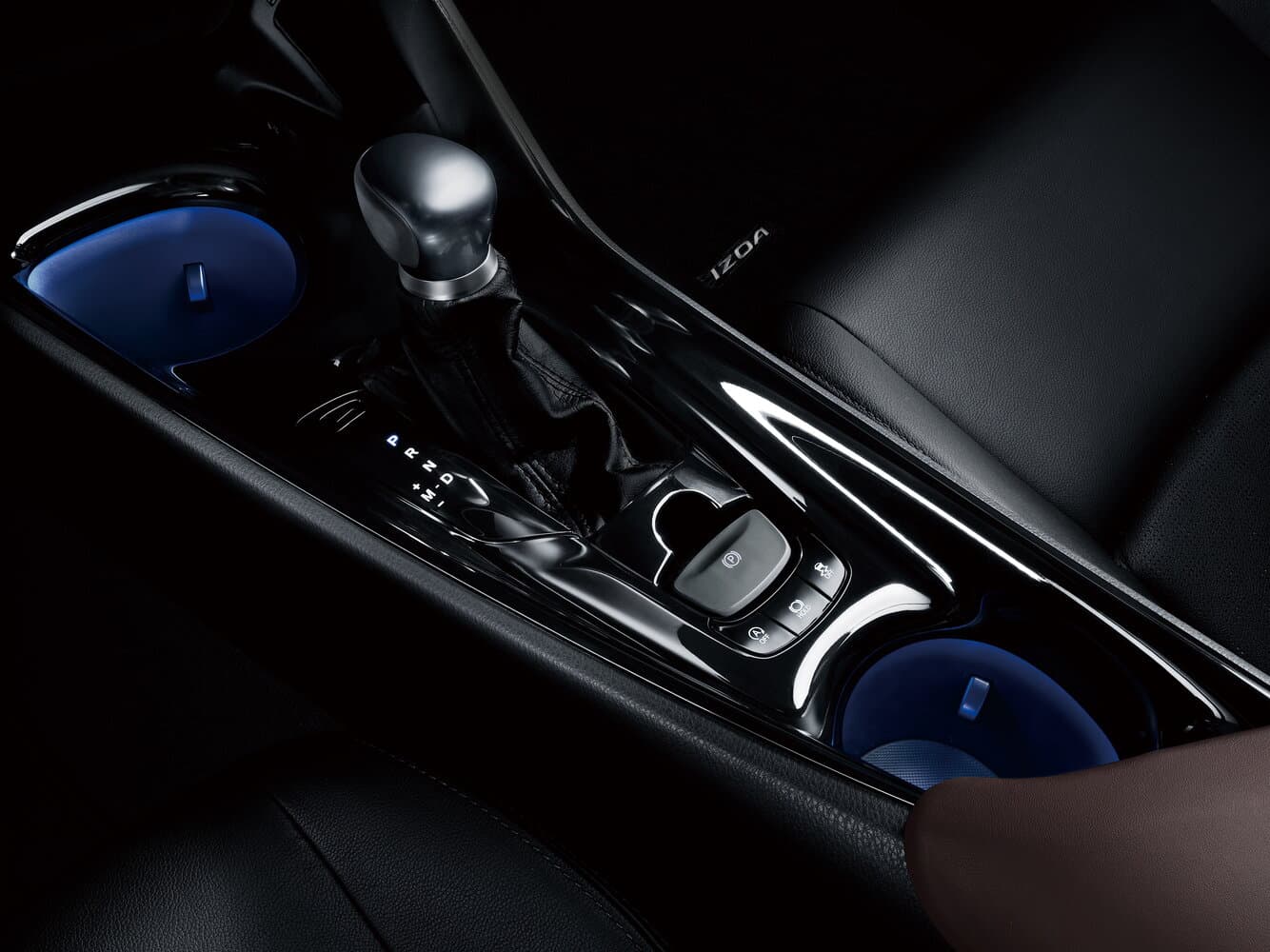 Toyota Izoa I Рестайлинг Внедорожник 5 дв., фото 9