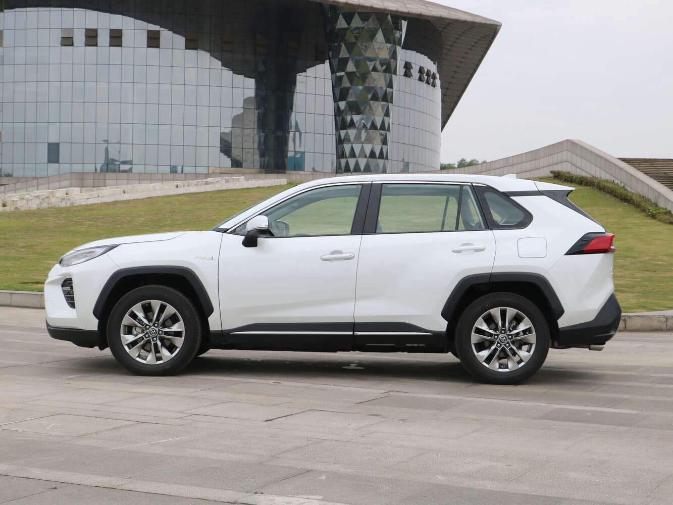 Toyota Wildlander Внедорожник 5 дв., фото 2