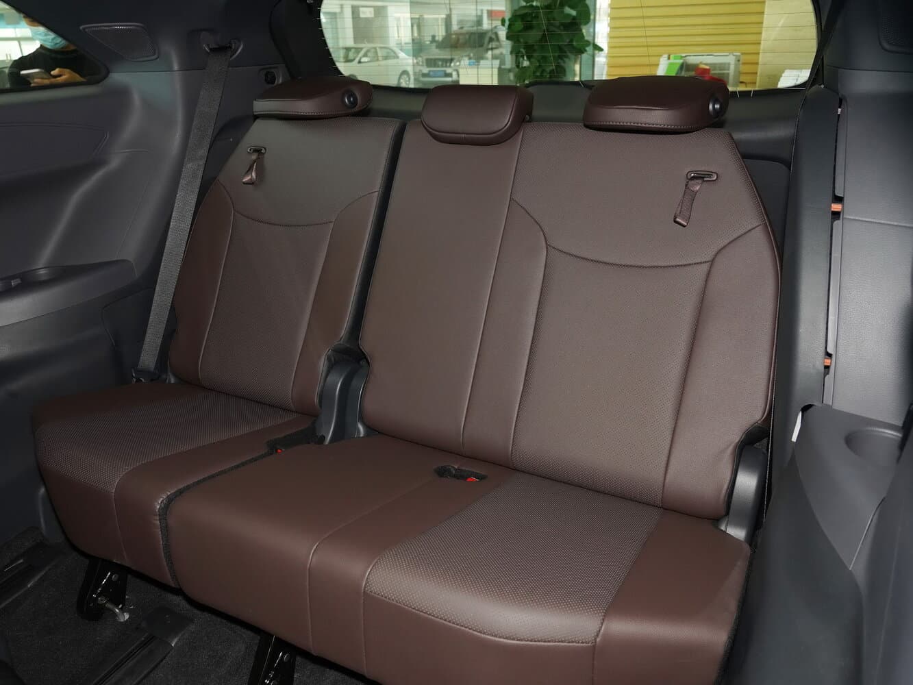 Toyota Granvia XL40 (China Market) Минивэн, фото 12