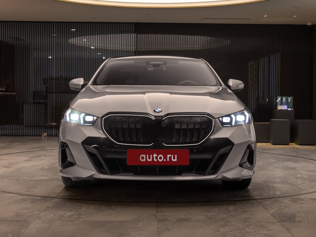 BMW 5 series VIII (G60/G61/G68) Седан, фото 17