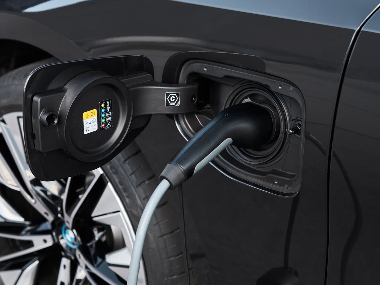 BMW 5 series VIII (G60/G61/G68) Седан, фото 14