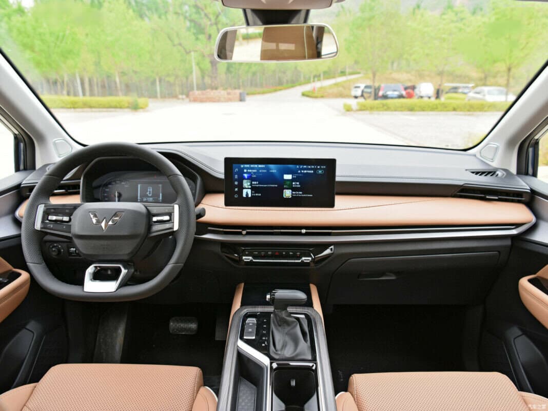 Wuling Jiachen Минивэн, фото 3