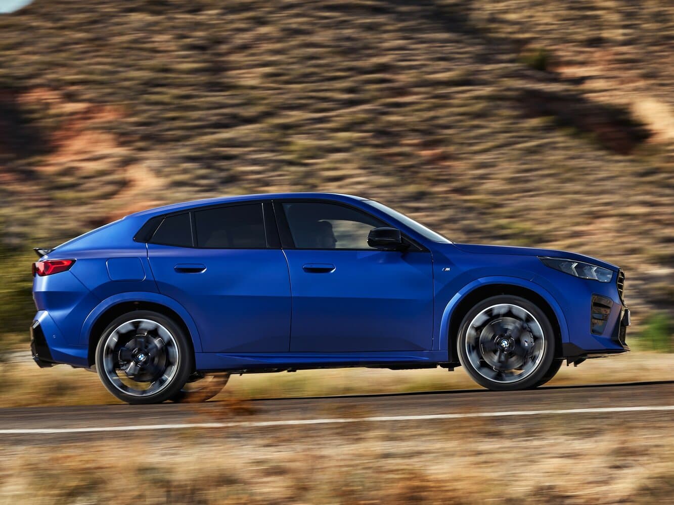 BMW X2 II (U10) Внедорожник 5 дв., фото 2