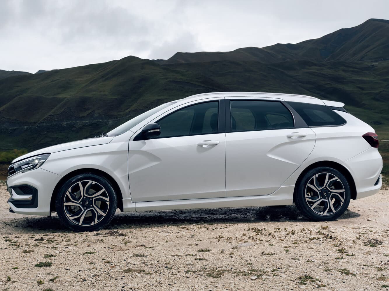 Lada (ВАЗ) Vesta I Рестайлинг (NG) Универсал 5 дв. SW Sportline, фото 2