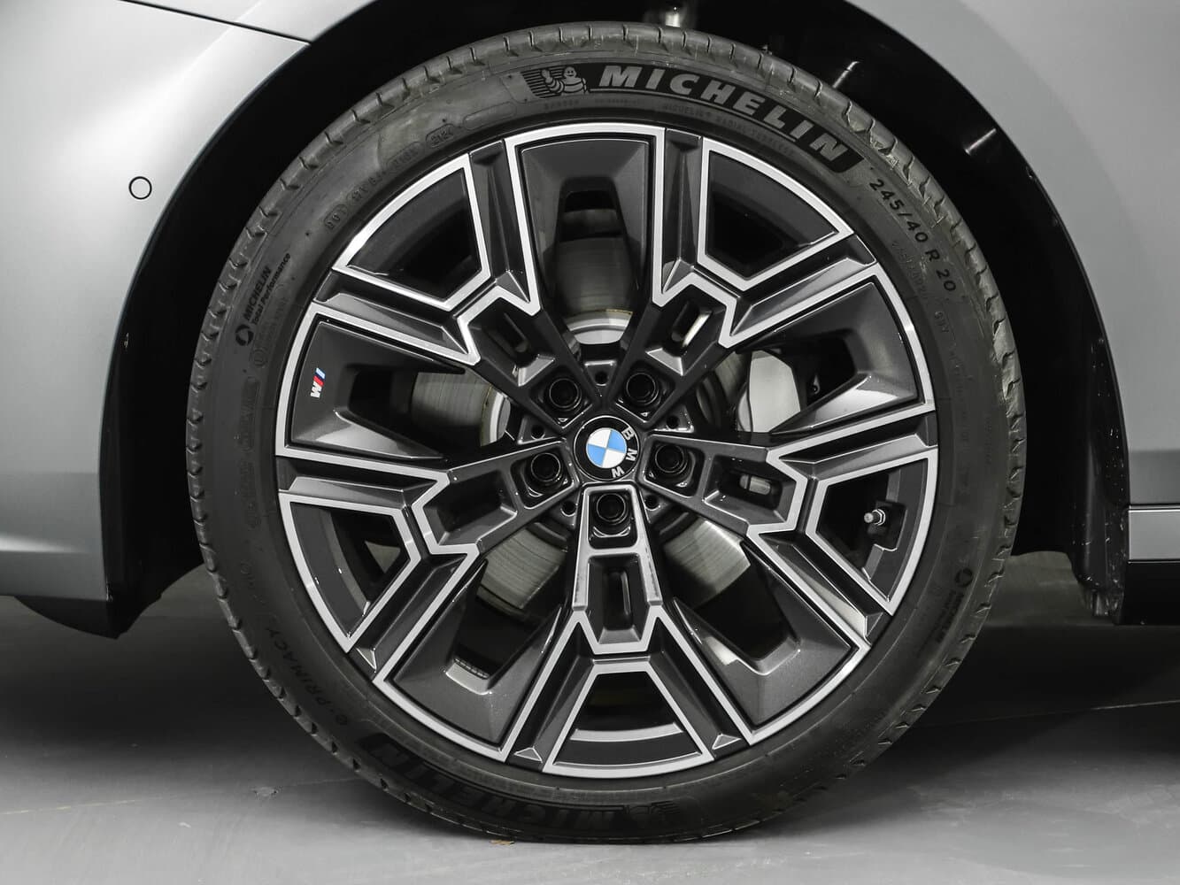BMW 5 series VIII (G60/G61/G68) Седан Long, фото 21