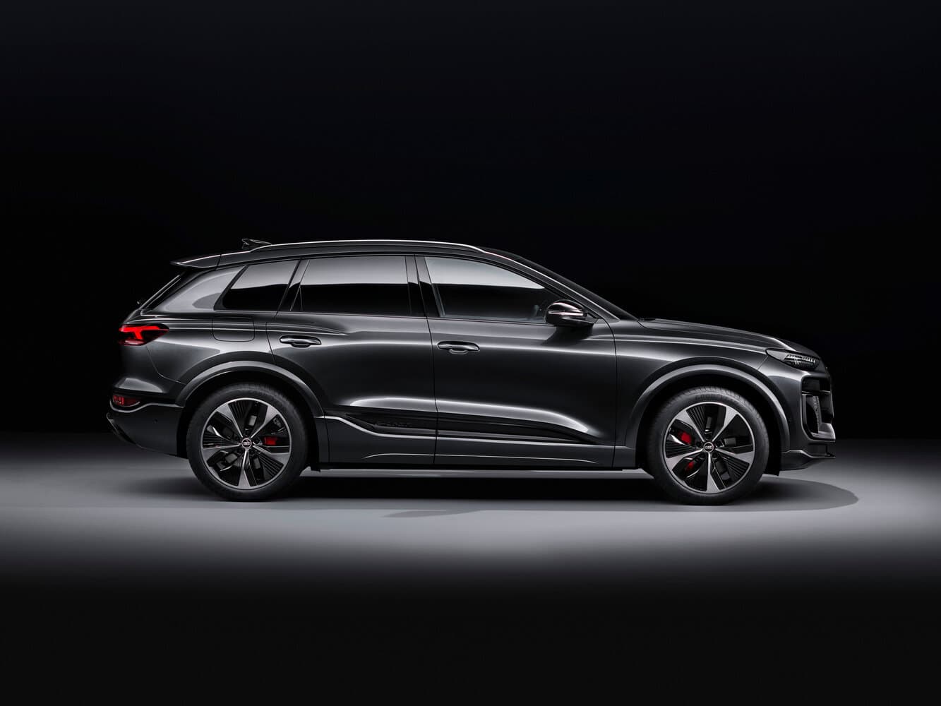 Audi, SQ6 e-tron, 2026, фото 2
