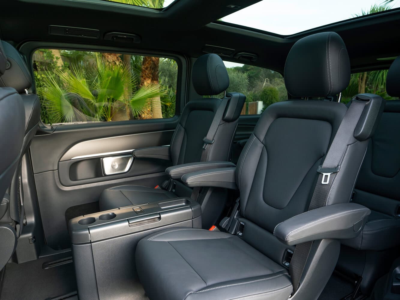 Mercedes-Benz V-Class III (W447) Рестайлинг 2 Минивэн Compact, фото 9