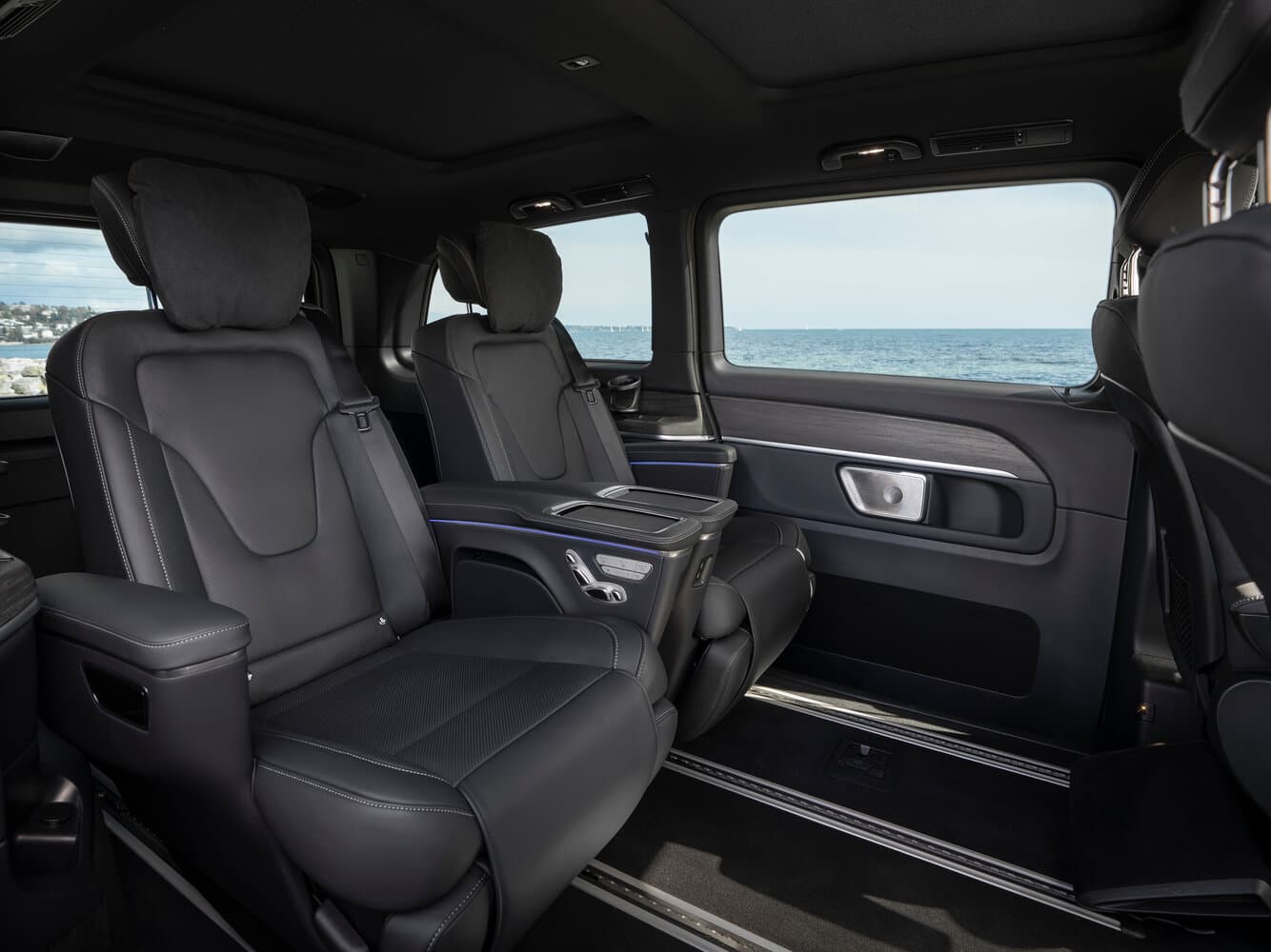 Mercedes-Benz V-Class III (W447) Рестайлинг 2 Минивэн Compact, фото 10