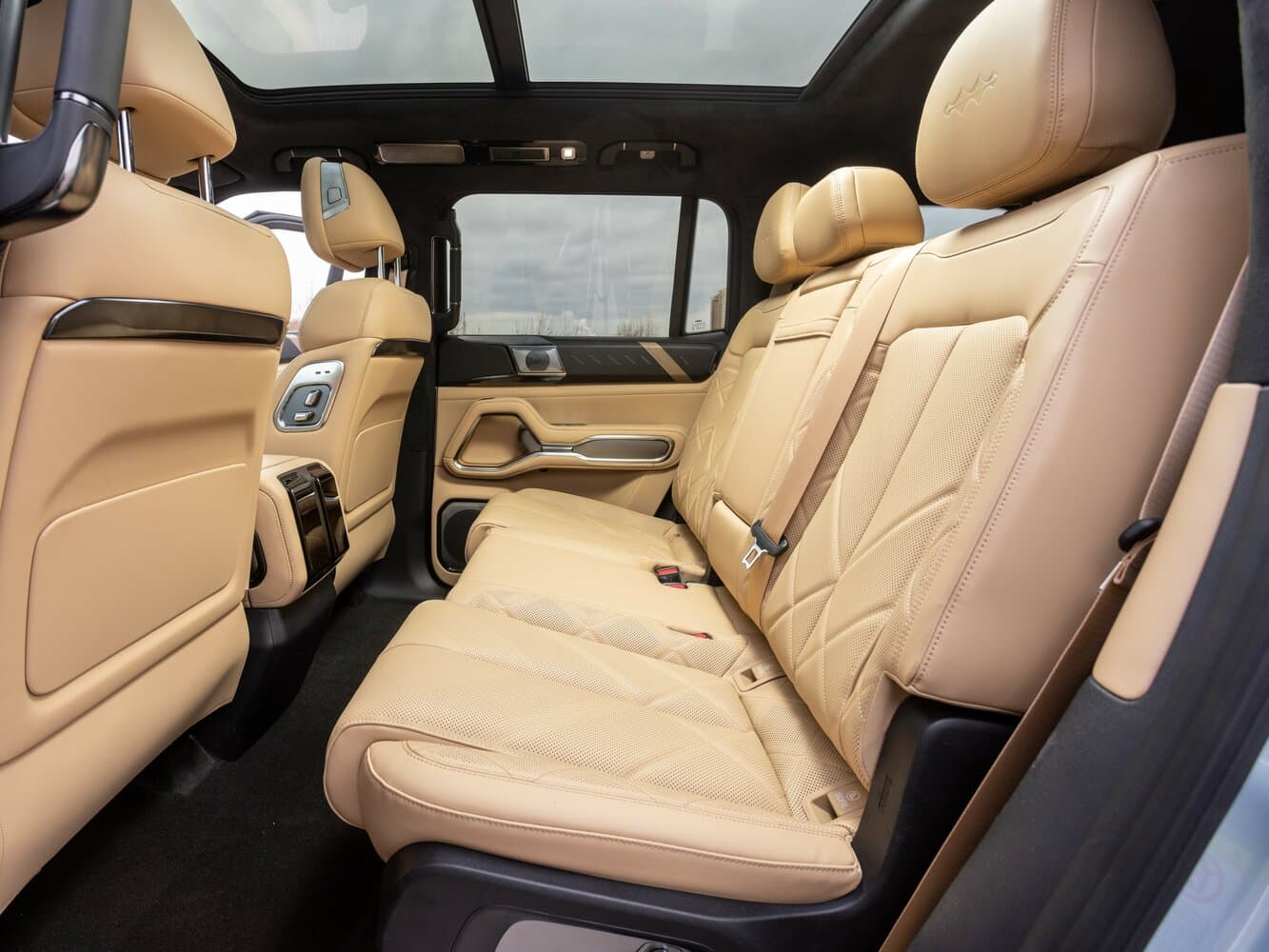 BYD FangChengBao Leopard 8 Внедорожник 5 дв., фото 23
