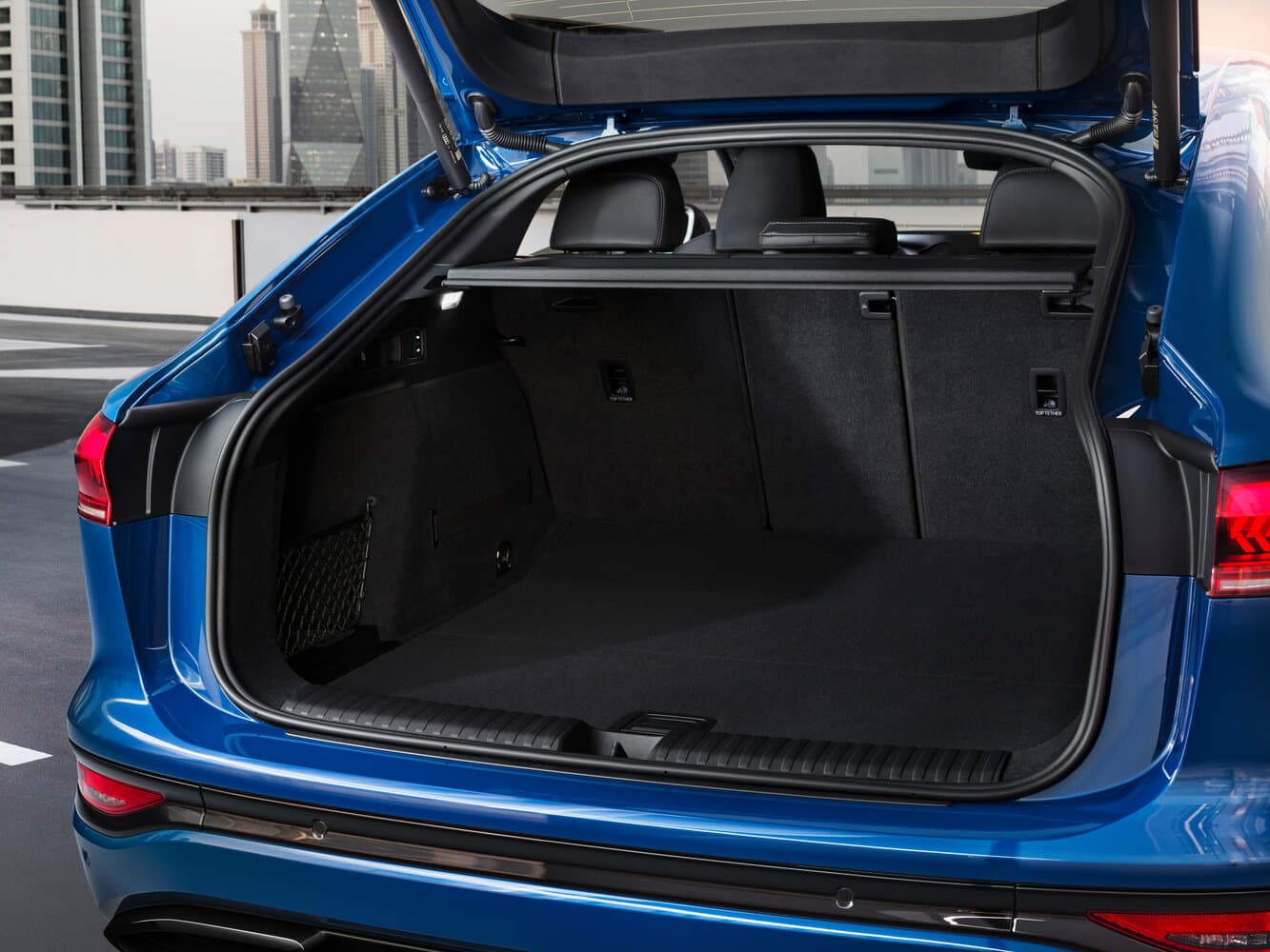 Audi, SQ6 Sportback e-tron, 2024, фото 6