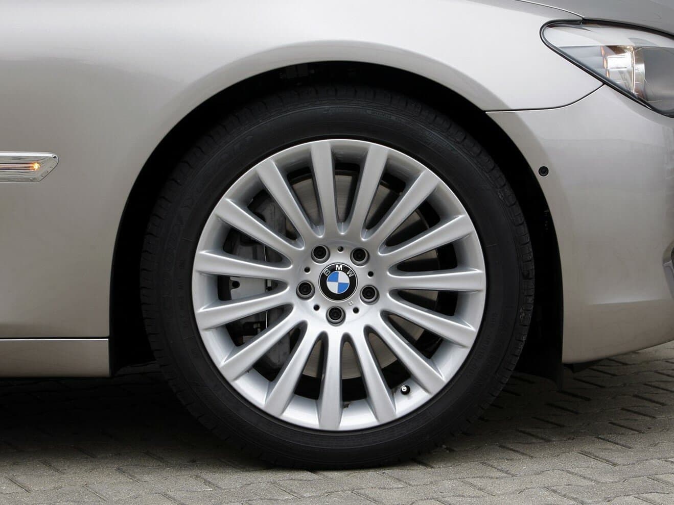 BMW 7 series V (F01/F02/F04) Седан Long, фото 21