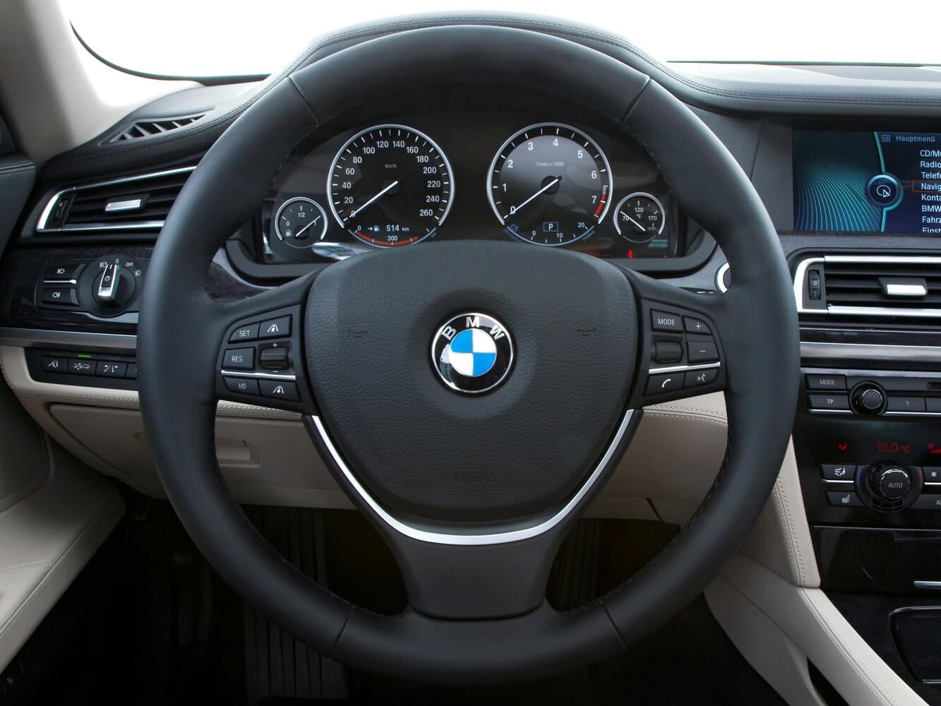 BMW 7 series V (F01/F02/F04) Седан Long, фото 10