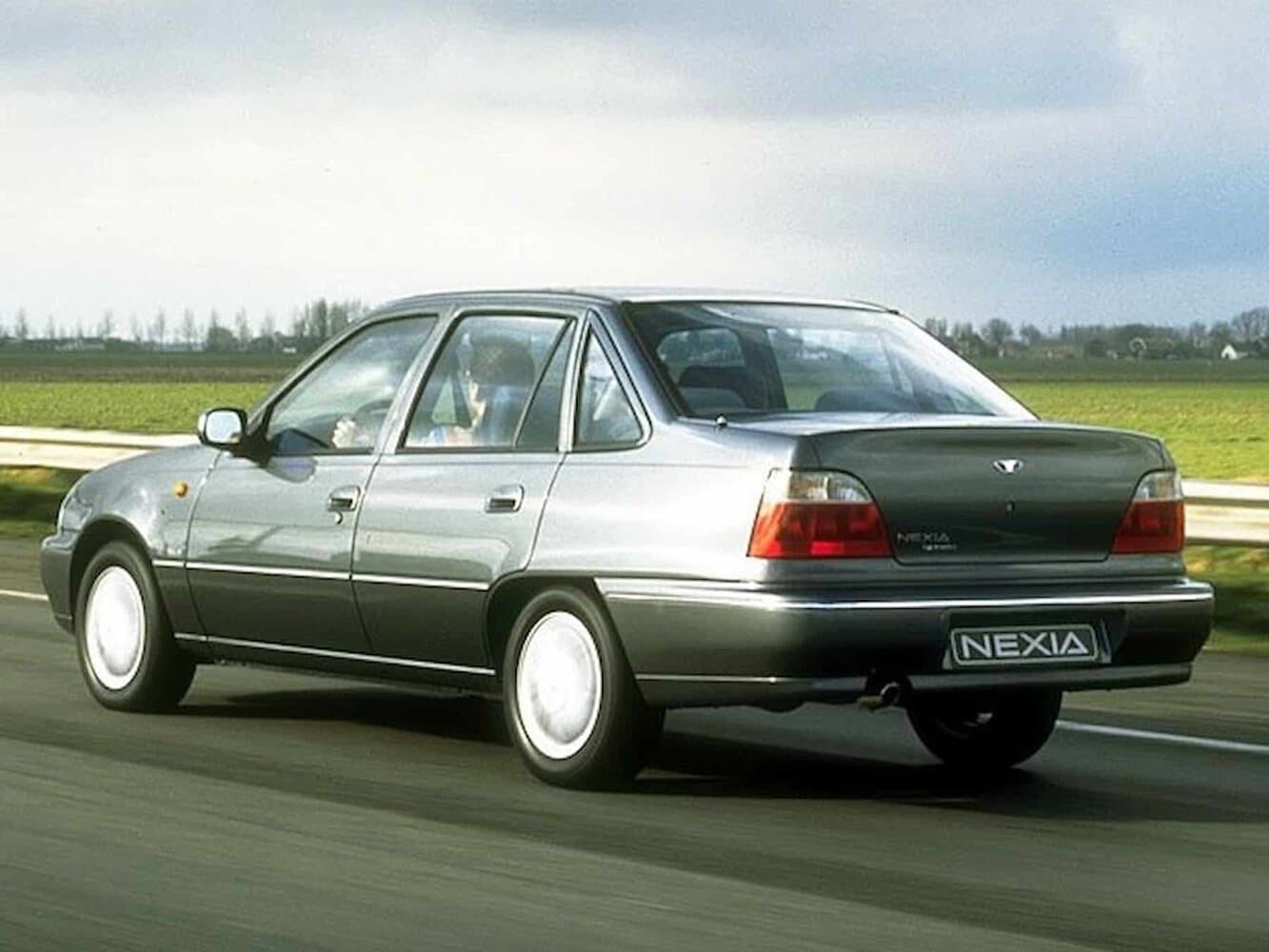 Daewoo Nexia I Седан, фото 4