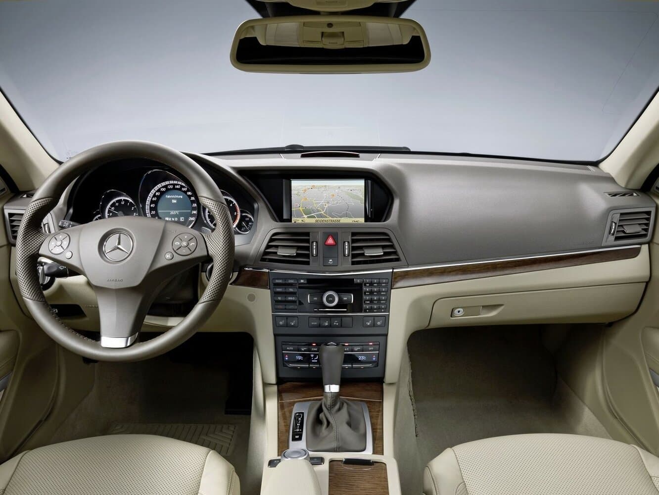 Mercedes-Benz E-Class IV (W212, S212, C207) Купе-хардтоп, фото 6