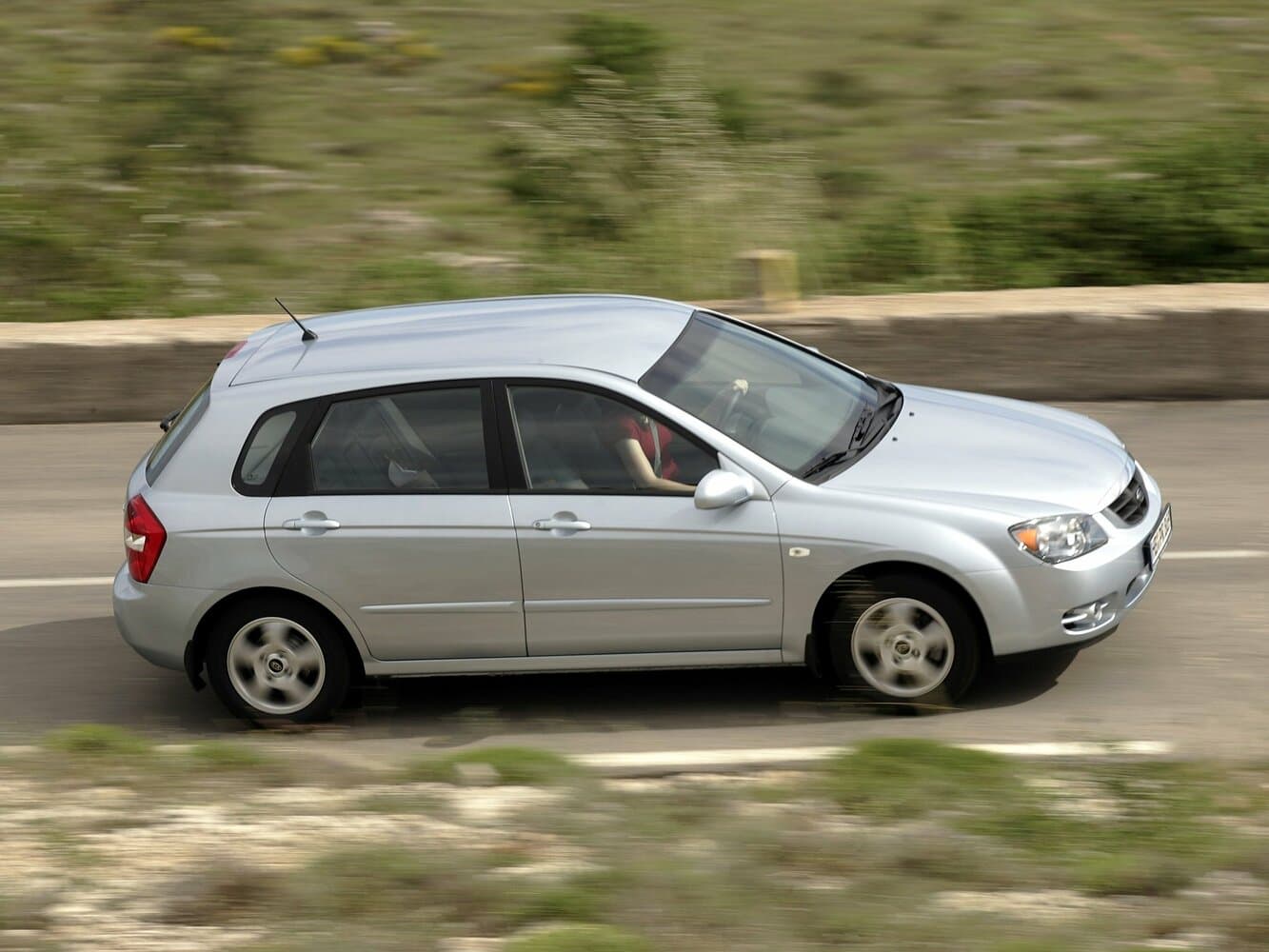 Kia Cerato I Хэтчбек 5 дв., фото 2
