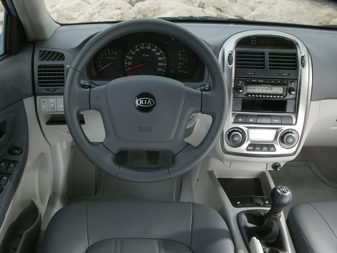 Kia Cerato I Хэтчбек 5 дв., фото 5