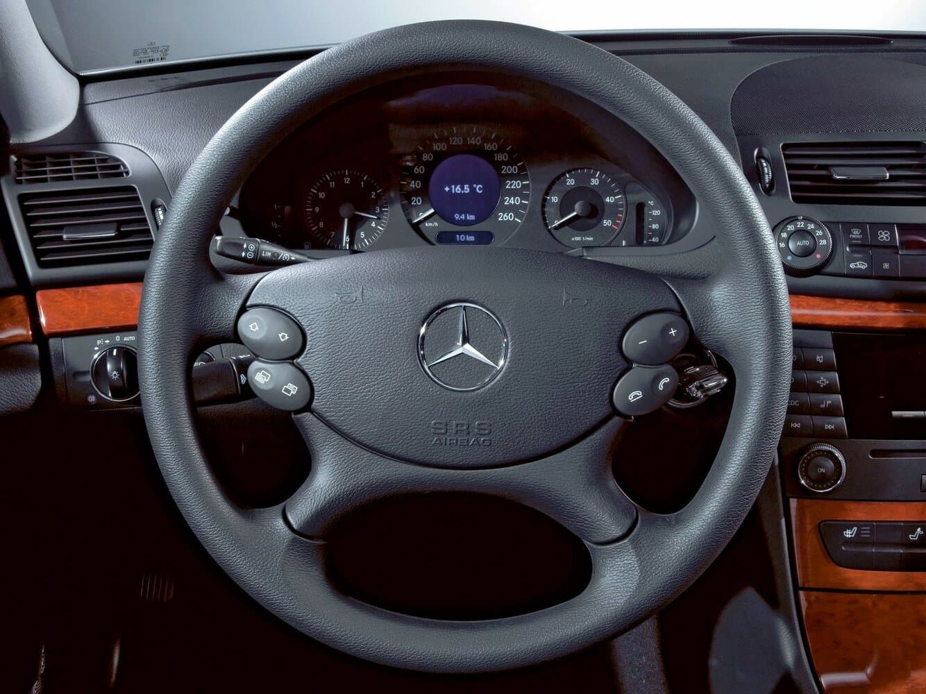 Mercedes-Benz E-Class III (W211, S211) Седан, фото 9