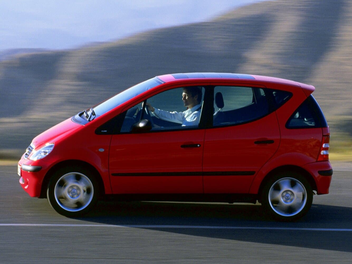 Mercedes-Benz A-Class I (W168) Рестайлинг Хэтчбек 5 дв., фото 2