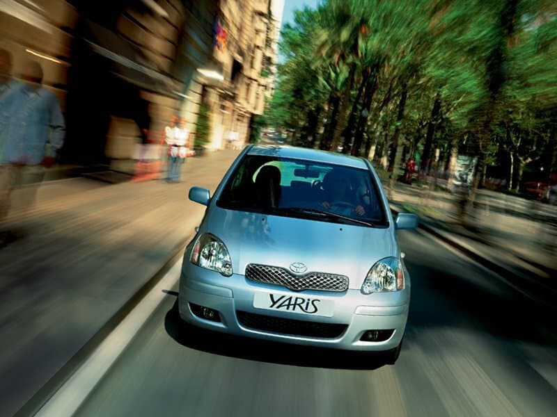 Toyota Yaris I Рестайлинг Хэтчбек 3 дв., фото 2