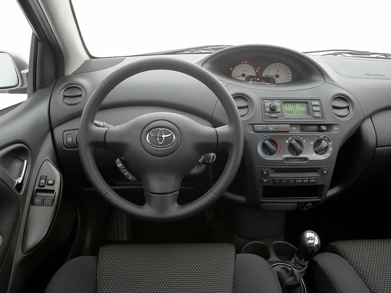 Toyota Yaris I Рестайлинг Хэтчбек 3 дв., фото 3