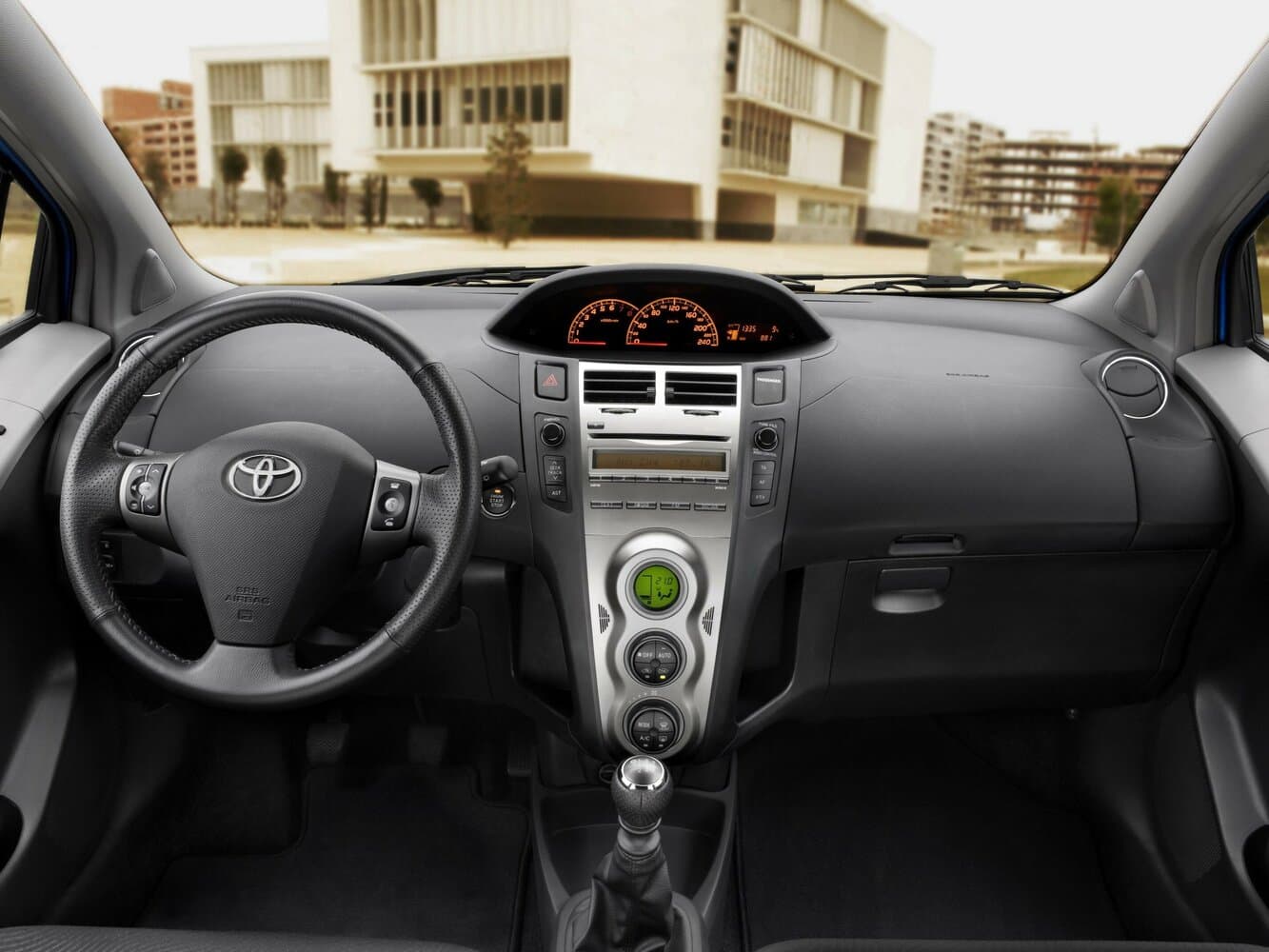 Toyota Yaris II Рестайлинг Хэтчбек 5 дв., фото 6