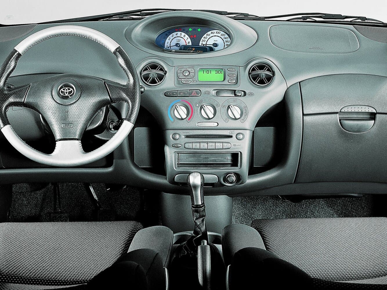 Toyota Yaris I Хэтчбек 3 дв., фото 6