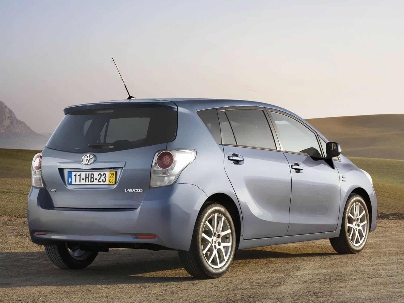 Toyota Verso I Компактвэн, фото 5