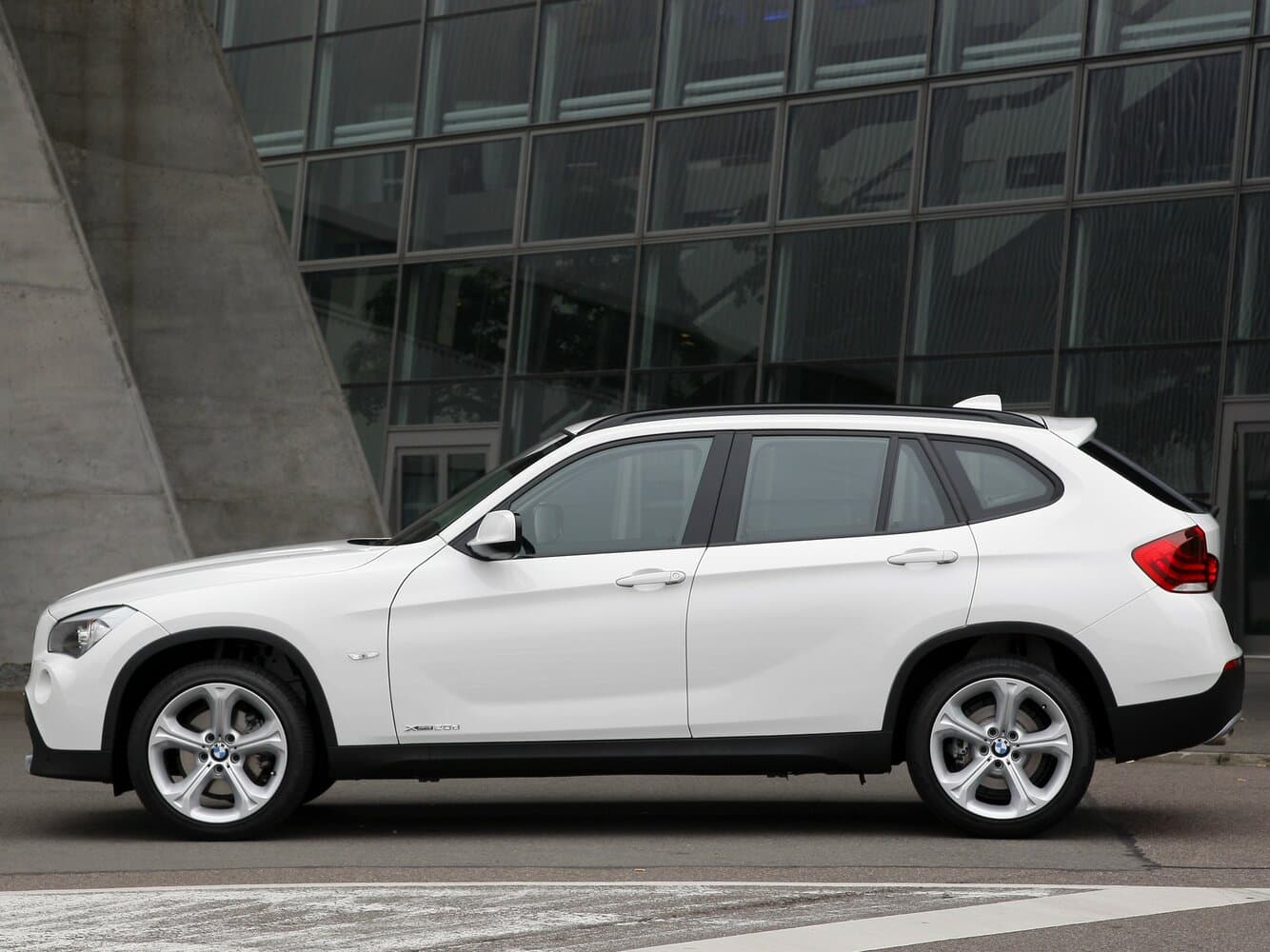 BMW X1 I (E84) Внедорожник 5 дв., фото 2