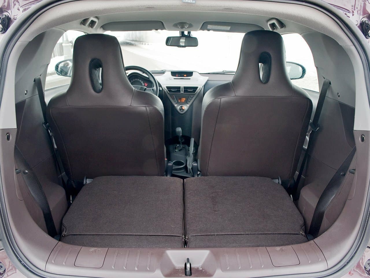 Toyota iQ Хэтчбек 3 дв., фото 16