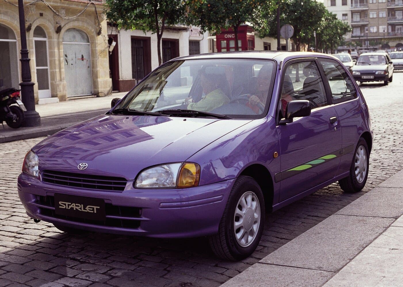 Toyota Starlet V (P90) Хэтчбек 3 дв., фото 2