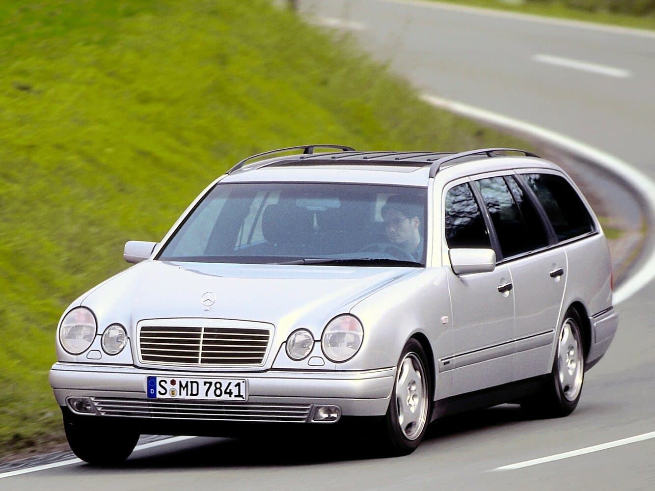 Mercedes-Benz E-Class II (W210, S210) Универсал 5 дв., фото 3