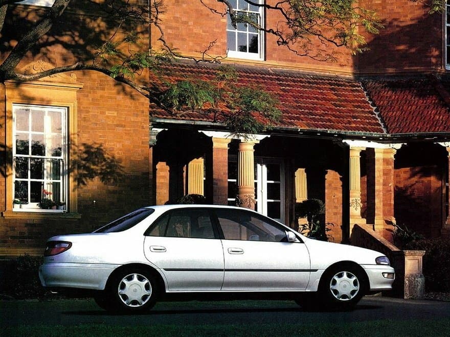 Toyota Carina VI (T190) Седан, фото 2