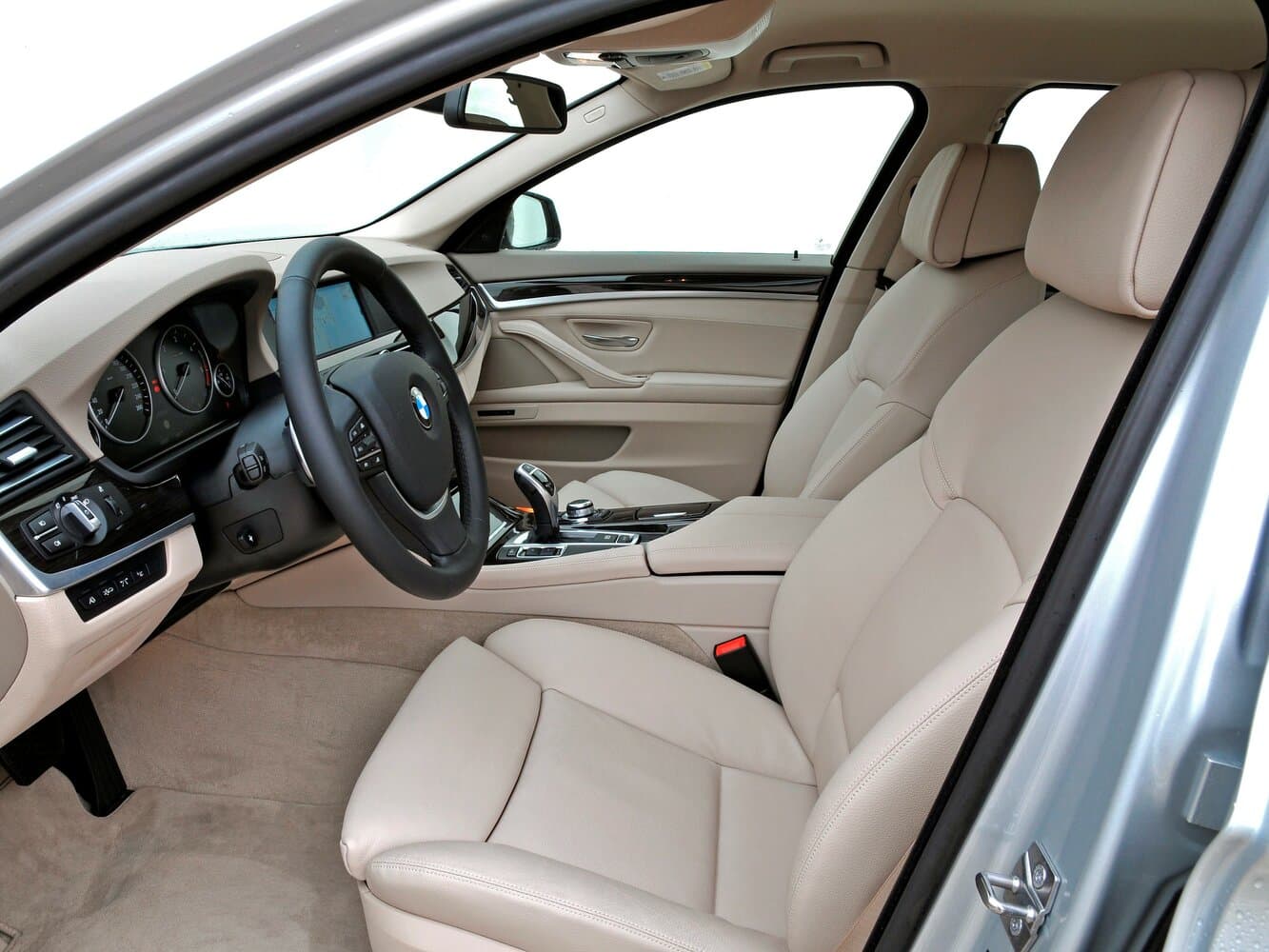 BMW 5 series VI (F10/F11/F07) Седан, фото 14