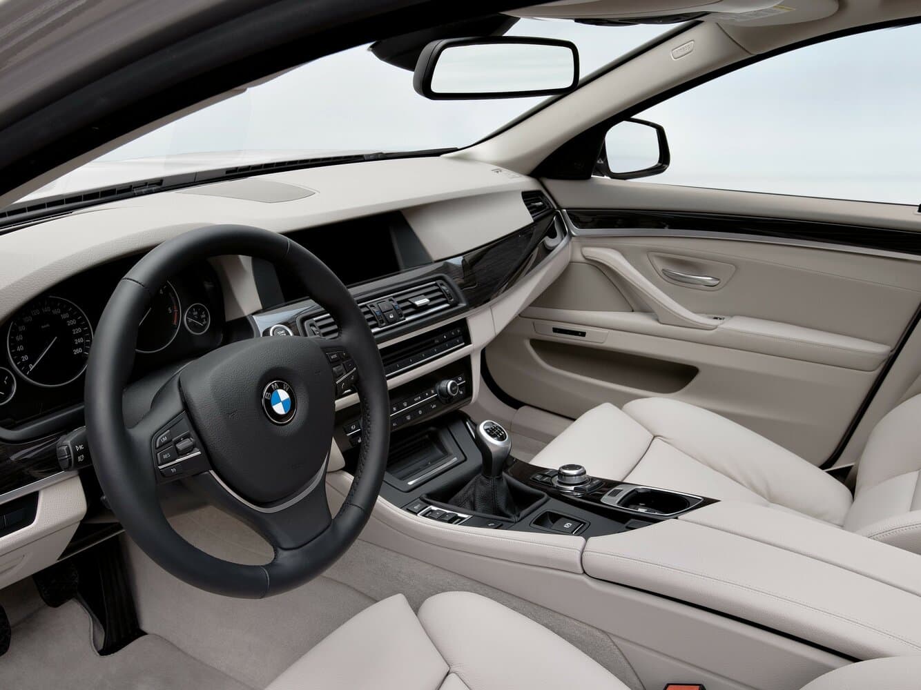 BMW 5 series VI (F10/F11/F07) Универсал 5 дв., фото 14