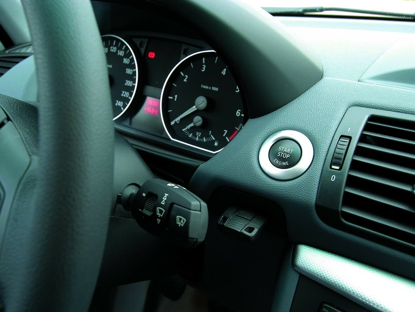 BMW 1 series I (E81/E82/E87/E88) Хэтчбек 5 дв., фото 15