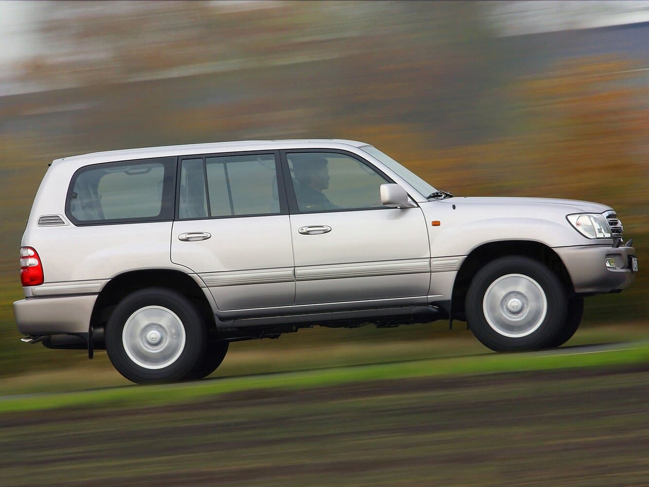 Toyota Land Cruiser 100 Series Рестайлинг 1 Внедорожник 5 дв., фото 2