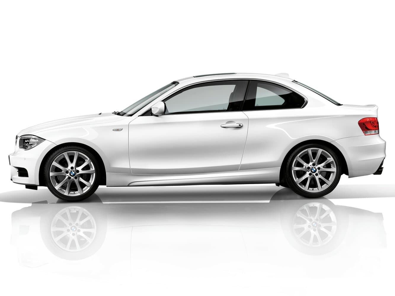 BMW 1 series I (E82/E88) Рестайлинг 2 Купе, фото 2