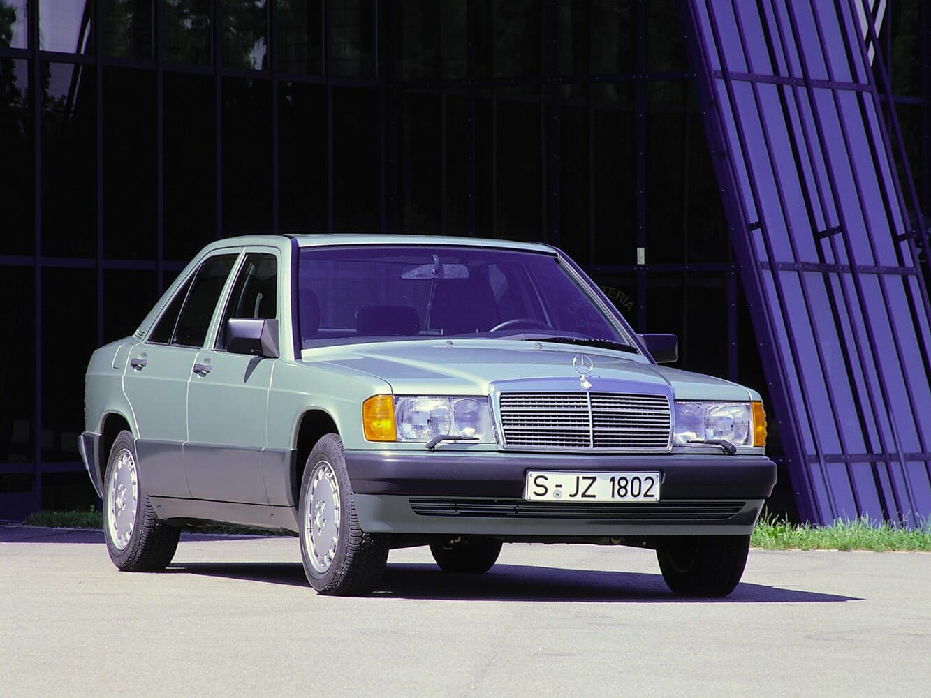 Фото Mercedes-Benz 190 (W201)