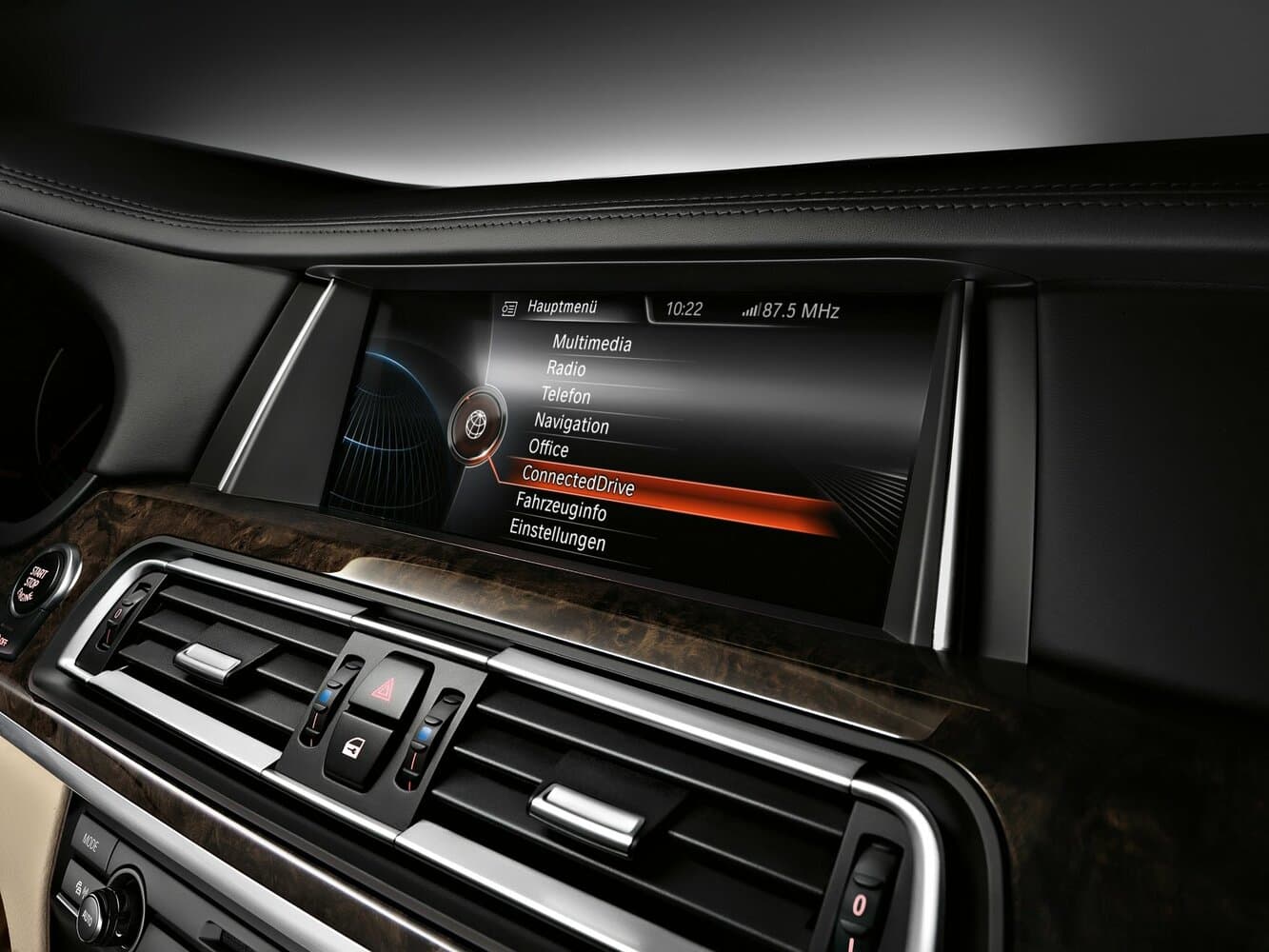 BMW 7 series V (F01/F02/F04) Рестайлинг Седан, фото 16