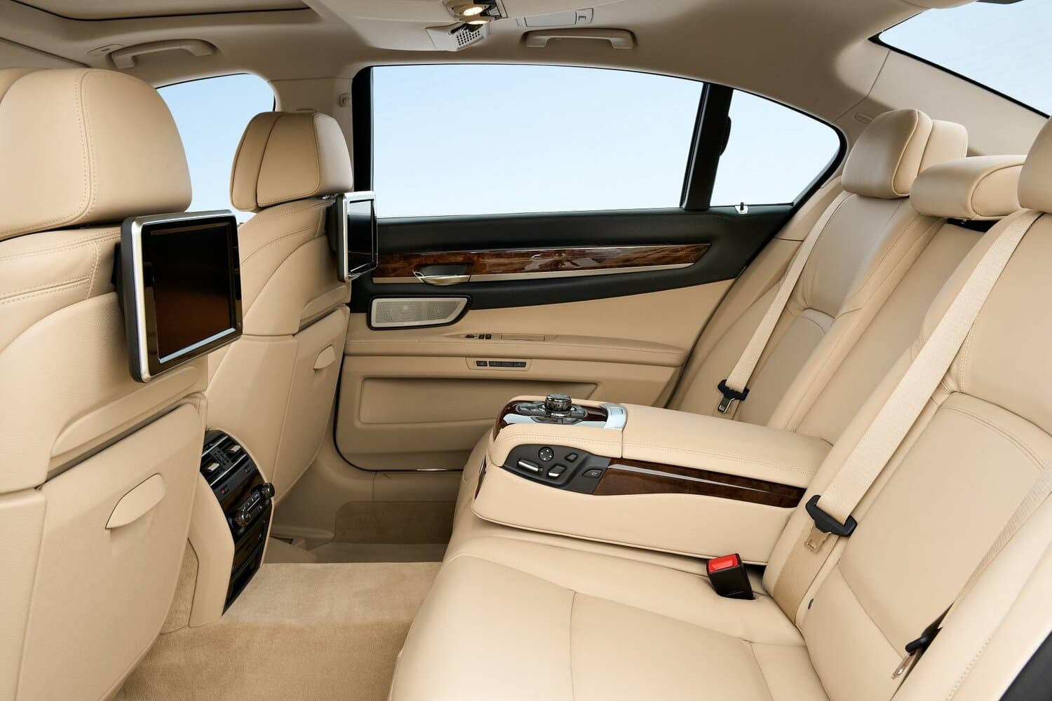BMW 7 series V (F01/F02/F04) Рестайлинг Седан Long, фото 10