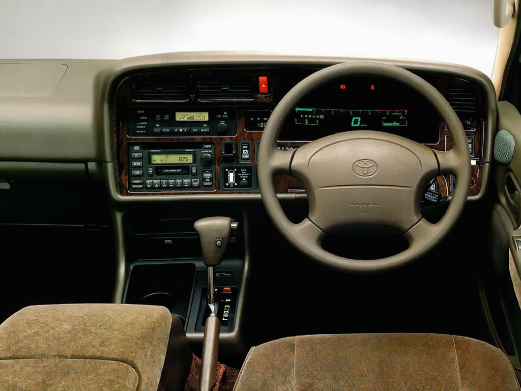 Toyota HiAce H100 Минивэн, фото 3