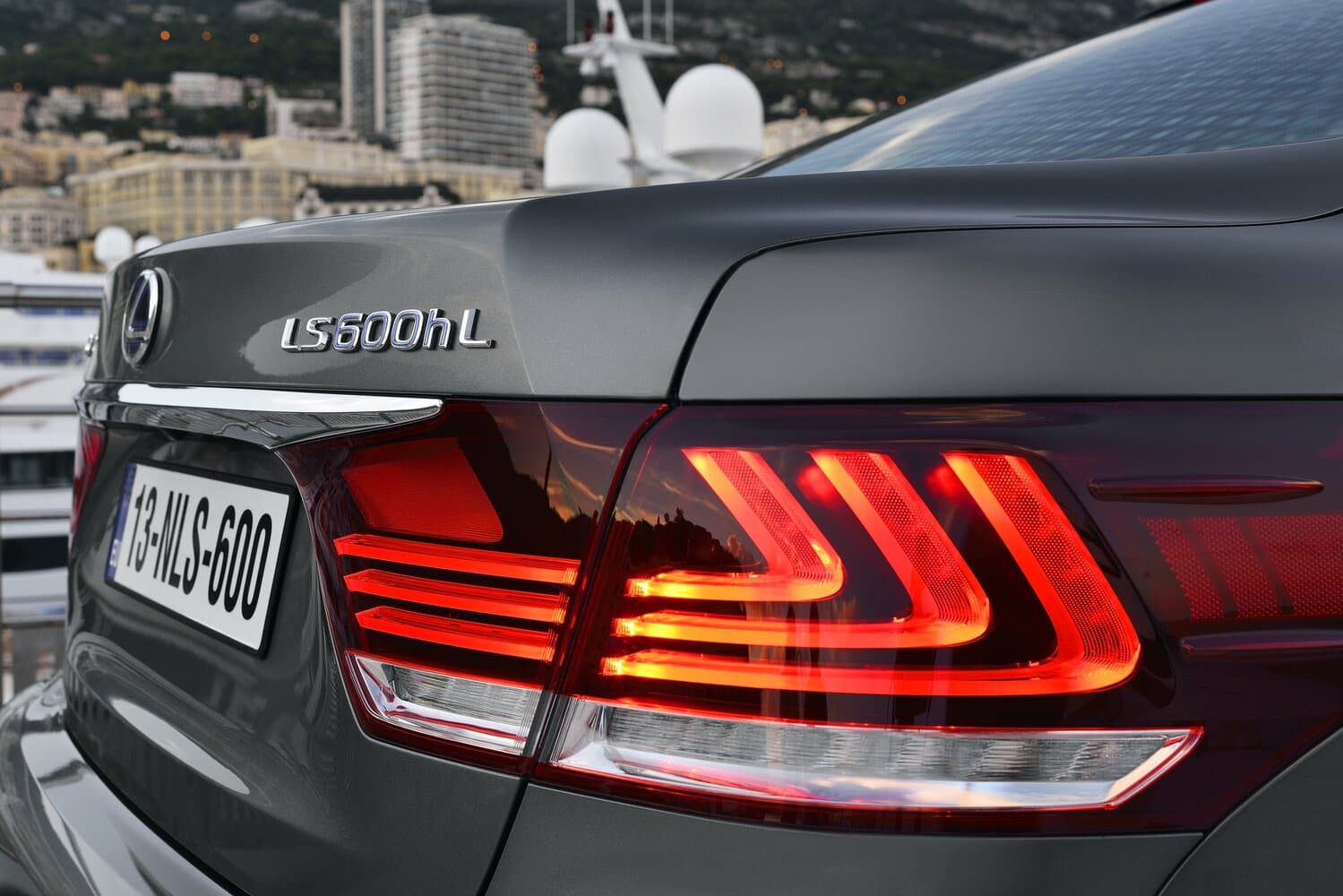 Lexus LS IV Рестайлинг 2 Седан Long, фото 15