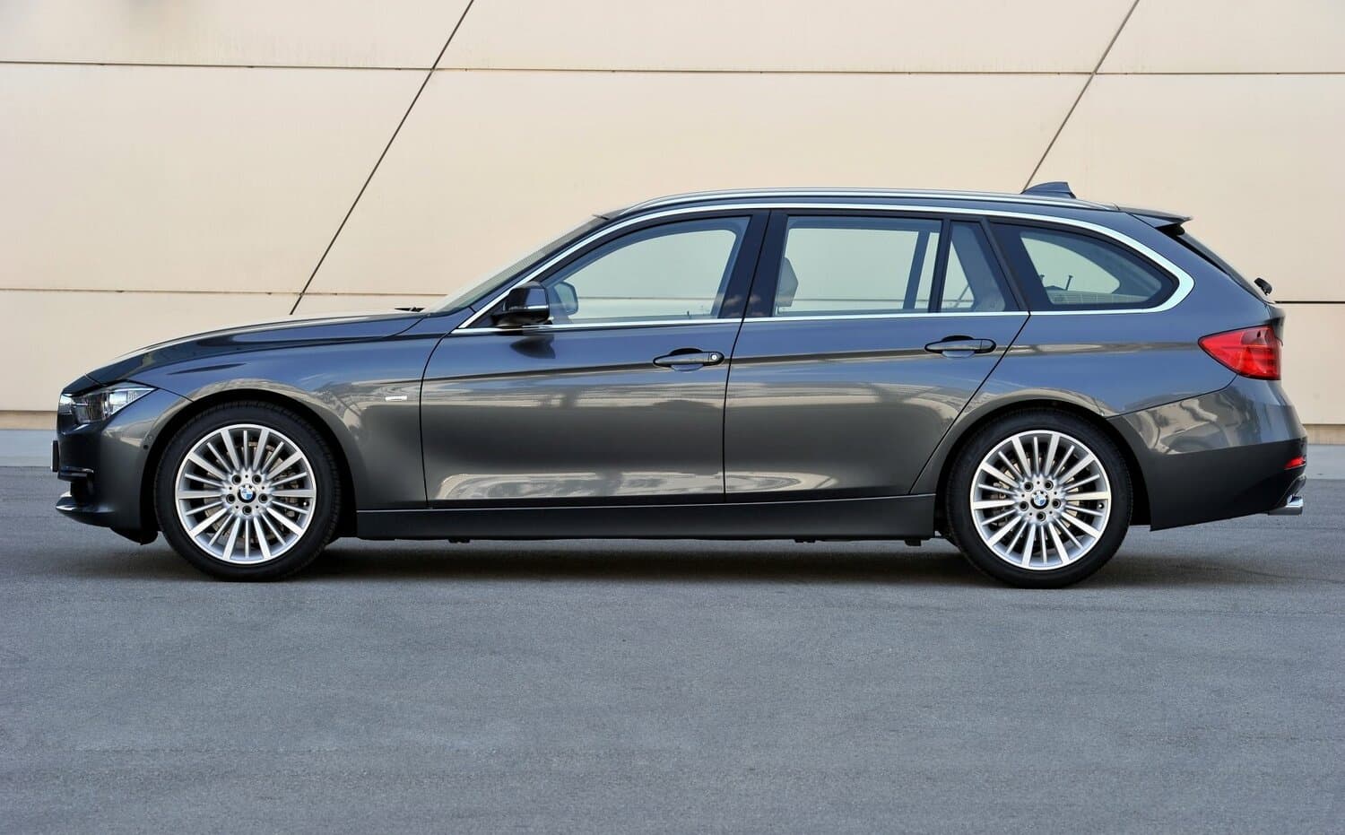 BMW 3 series VI (F3x) Универсал 5 дв., фото 2