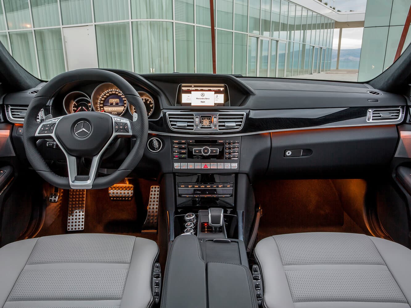Mercedes-Benz E-Class AMG IV (W212, S212) Рестайлинг Седан, фото 6
