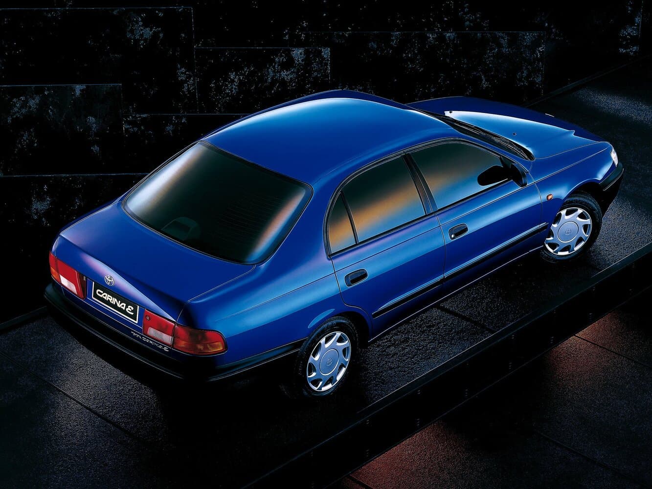 Toyota Carina E Седан, фото 2